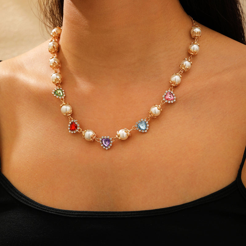 Collar bohemio con forma de corazón