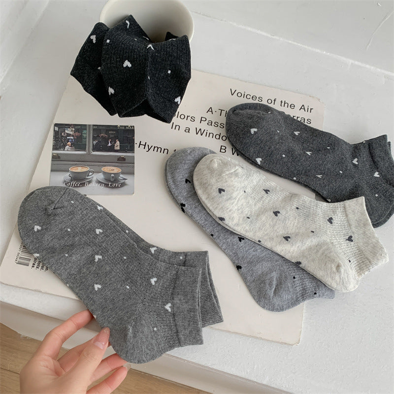 Calcetines casuales con estampado de corazones