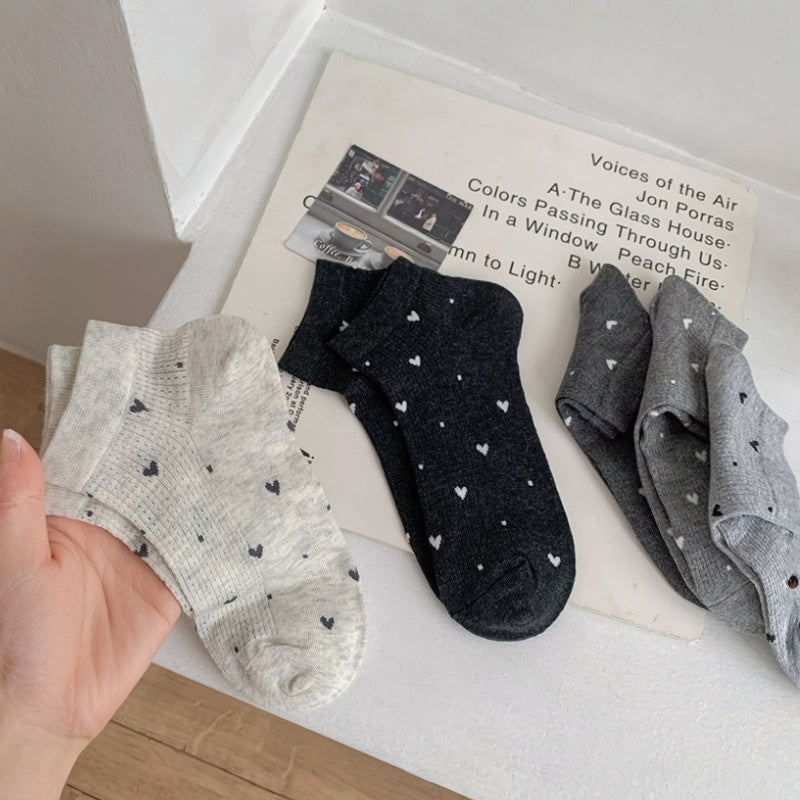 Calcetines casuales con estampado de corazones