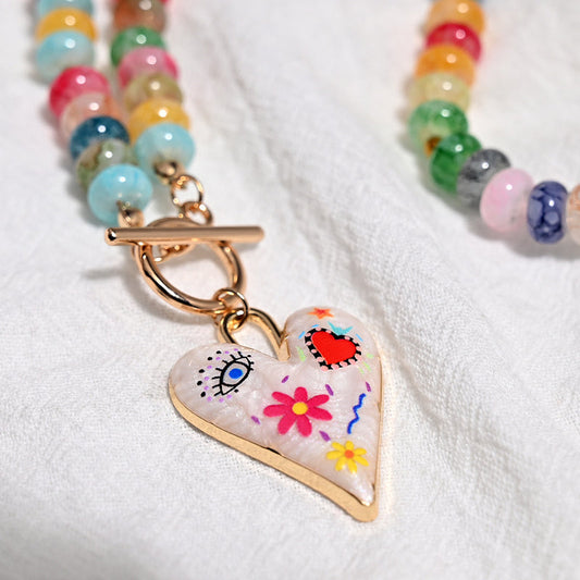 Collar de cuentas con forma de corazón