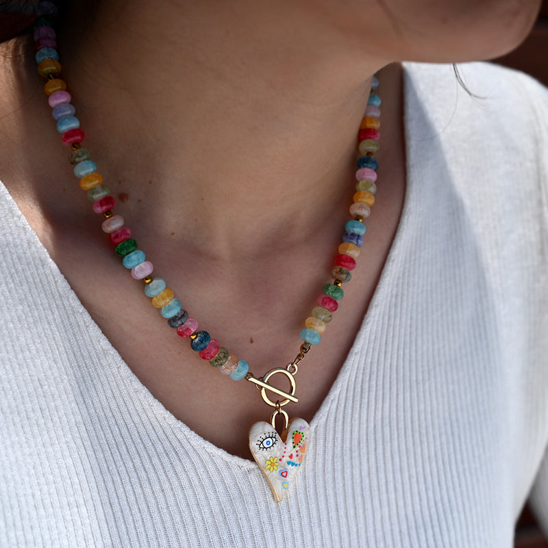 Collar de cuentas con forma de corazón