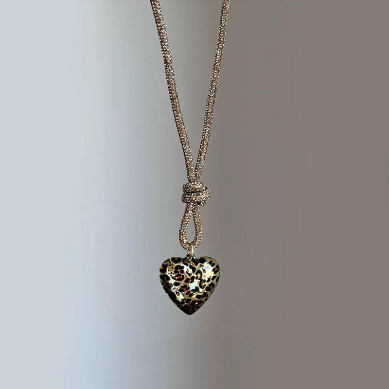 Collar con colgante de corazón